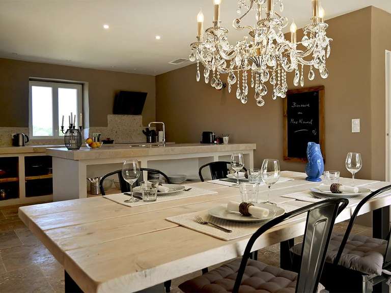 Propriété Uzès - 18 chambres - 1104m²