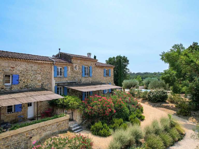Propriété Uzès - 18 chambres - 1104m²