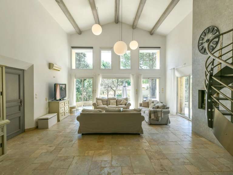 Propriété Uzès - 3 chambres - 233m²