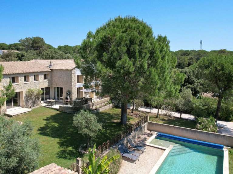 Propriété Uzès - 3 chambres - 233m²