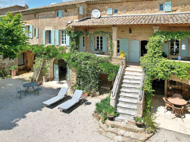 Propriété Uzès - 7 chambres - 424m²