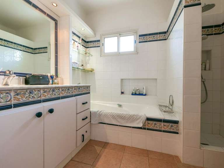 Propriété Uzès - 4 chambres - 232m²