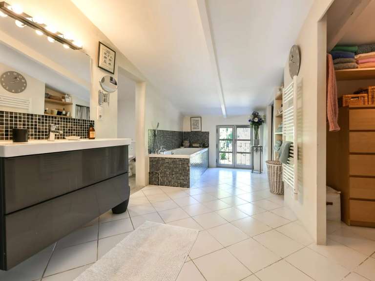 Propriété Uzès - 4 chambres - 284m²