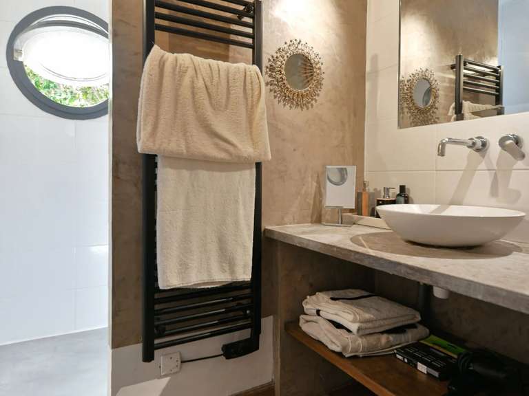Propriété Uzès - 2 chambres - 200m²