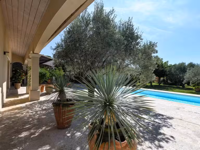 Propriété Uzès - 3 chambres - 213m²