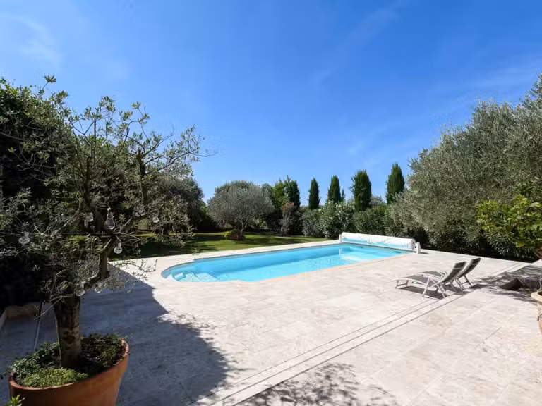 Propriété Uzès - 3 chambres - 213m²