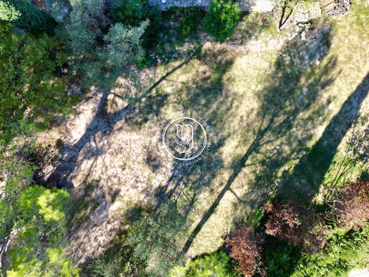 Terrain Uzès