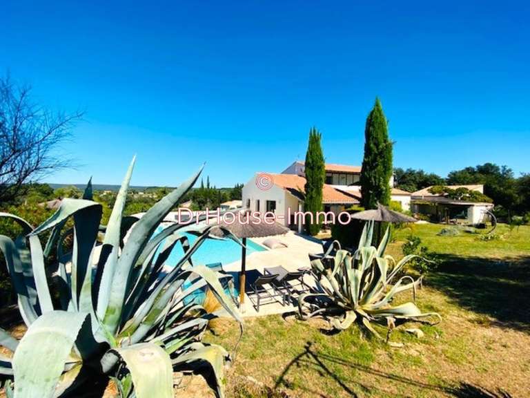 Villa Uzès - 8 chambres - 360m²