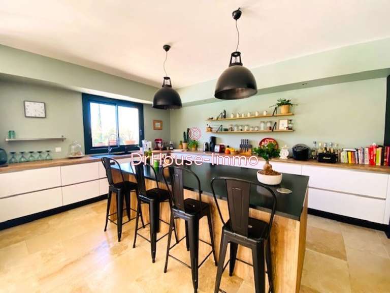 Villa Uzès - 8 chambres - 360m²