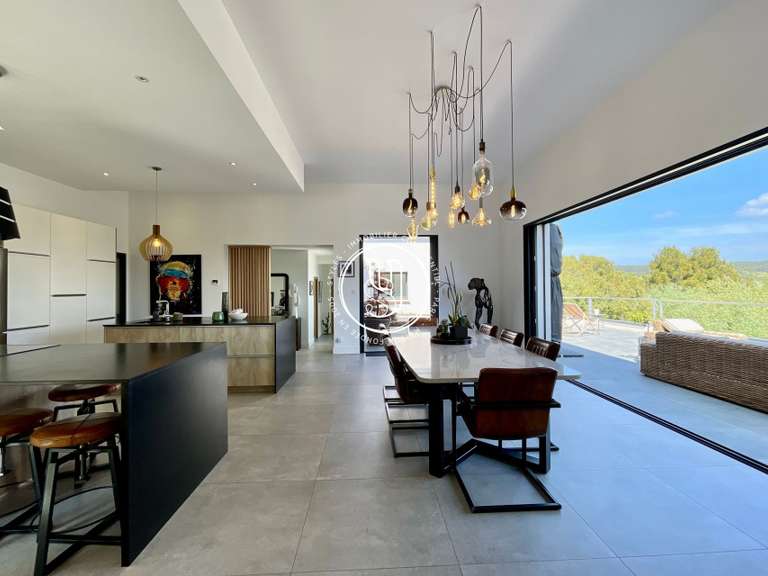 Villa Uzès - 4 bedrooms - 302m²