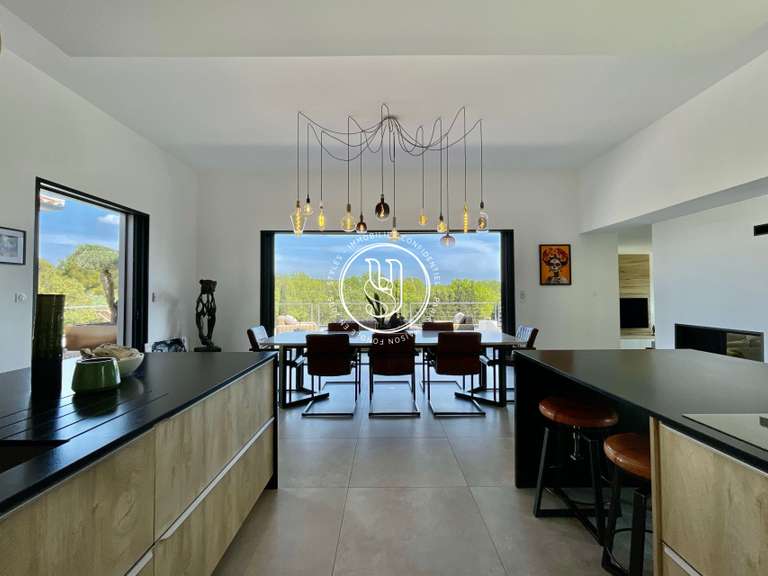 Villa Uzès - 4 bedrooms - 302m²