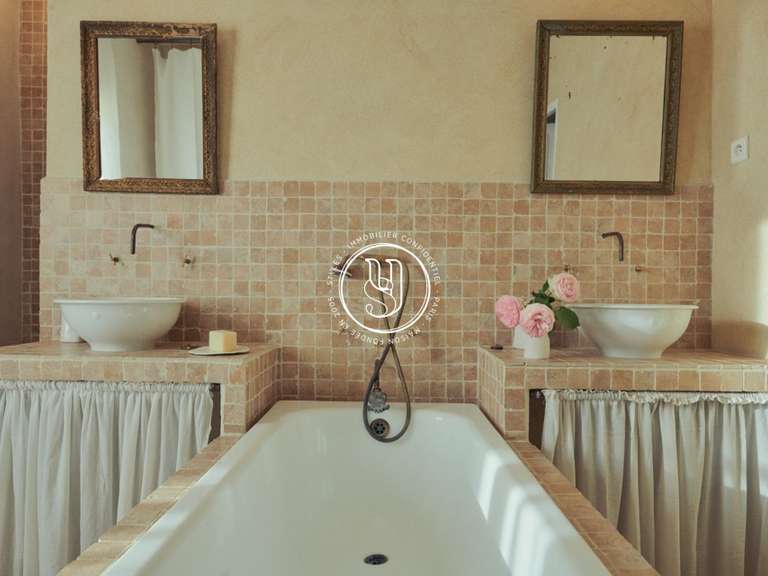 Villa Uzès - 11 bedrooms - 390m²