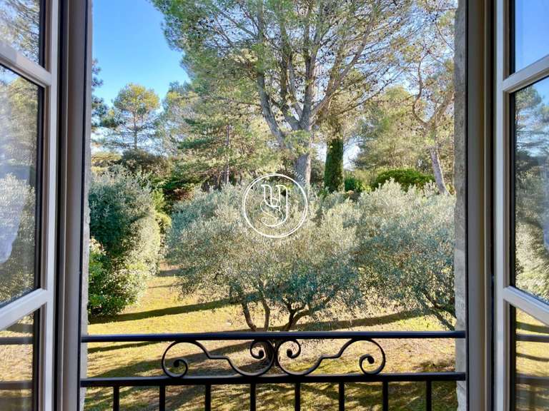 Villa Uzès - 4 bedrooms - 243m²