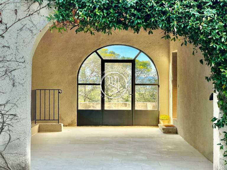 Villa Uzès - 4 bedrooms - 243m²