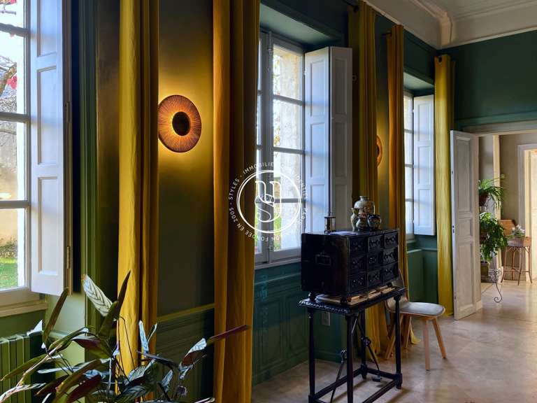 Villa Uzès - 9 chambres - 650m²