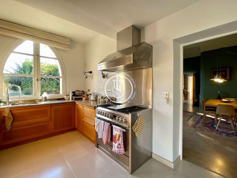 Villa Uzès - 9 chambres - 650m²