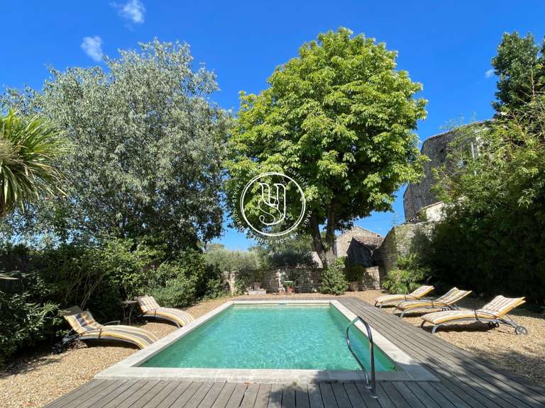 Villa Uzès - 6 chambres - 390m²