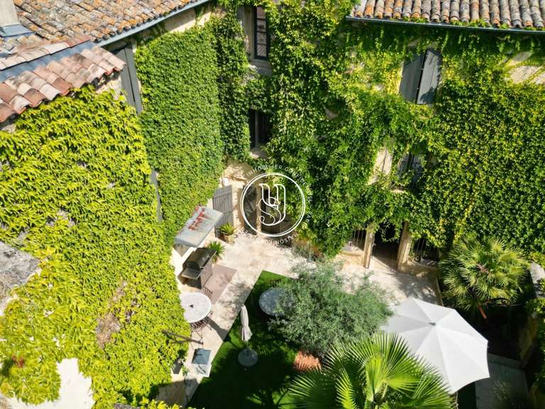 Villa Uzès - 8 chambres - 361m²