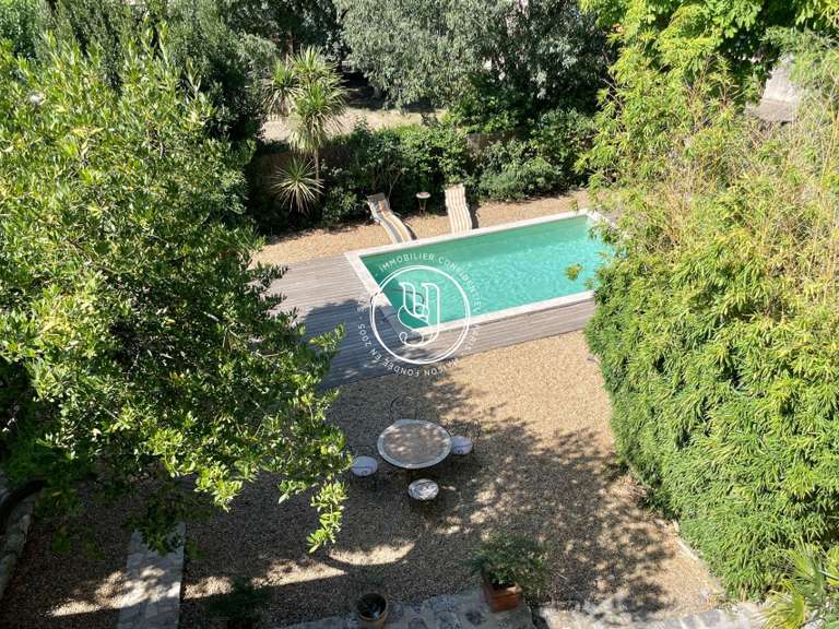 Villa Uzès - 6 chambres - 390m²