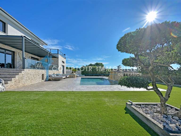 Villa Uzès - 4 bedrooms - 400m²
