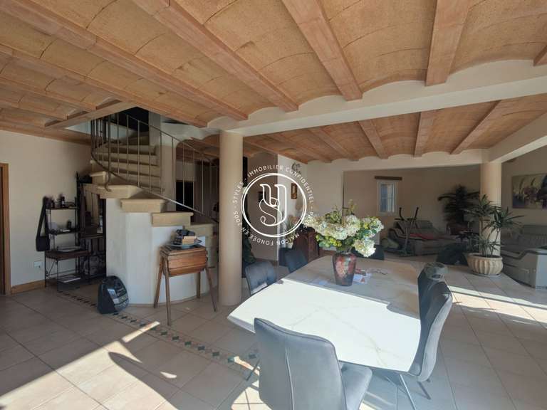 Villa Uzès - 5 chambres - 200m²