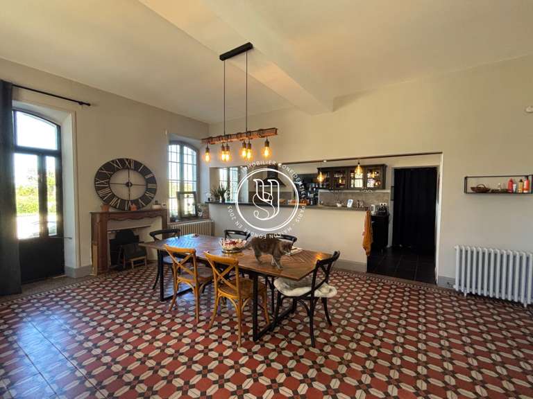 Villa Uzès - 16 chambres - 675m²