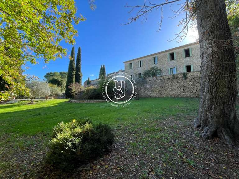 Villa Uzès - 8 chambres - 300m²