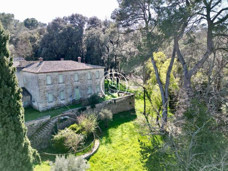 Villa Uzès - 8 chambres - 300m²