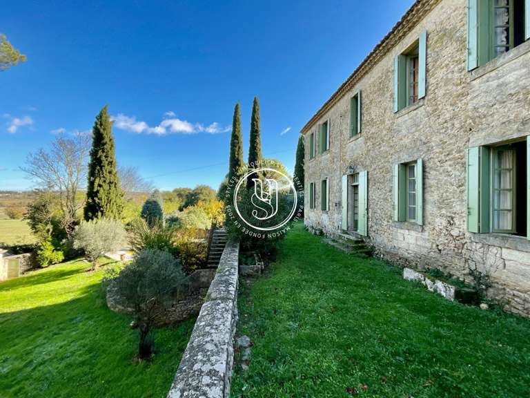 Villa Uzès - 8 chambres - 300m²