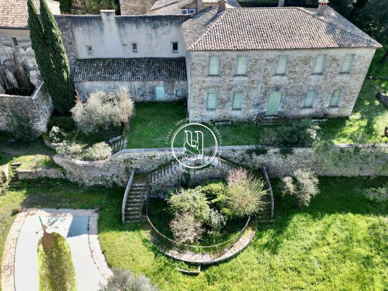 Villa Uzès - 8 chambres - 300m²
