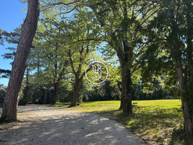 Villa Uzès - 16 chambres - 675m²