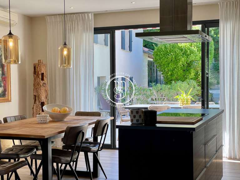 Villa Uzès - 7 chambres - 242m²