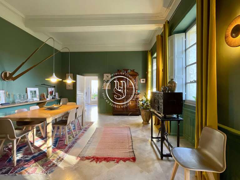 Villa Uzès - 9 chambres - 650m²