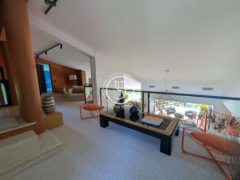 Villa Uzès - 5 chambres - 303m²