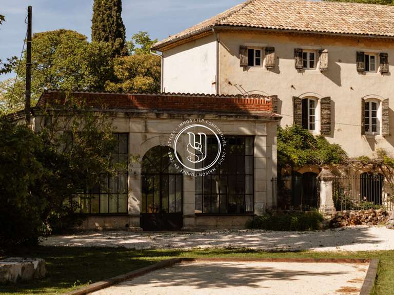 Villa Uzès - 16 chambres - 675m²