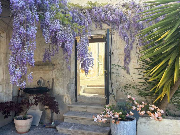 Villa Uzès - 16 chambres - 675m²
