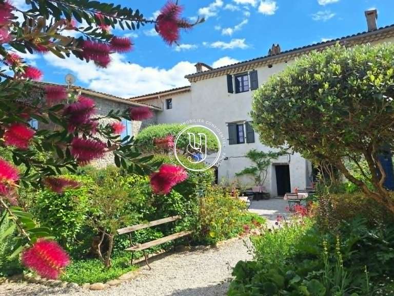 Villa Uzès - 11 chambres - 434m²