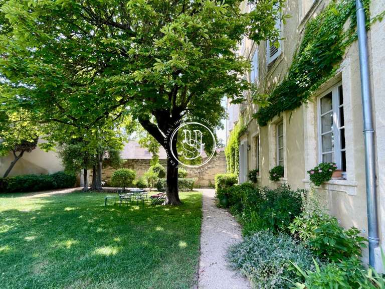 Villa Uzès - 9 chambres - 650m²