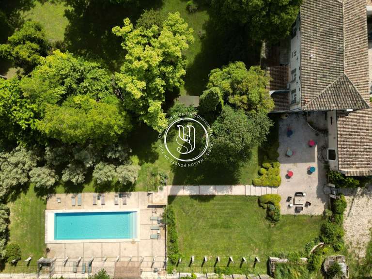 Villa Uzès - 16 chambres - 675m²