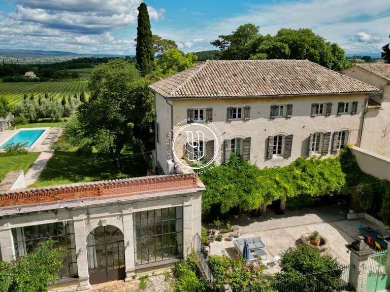 Villa Uzès - 16 chambres - 675m²