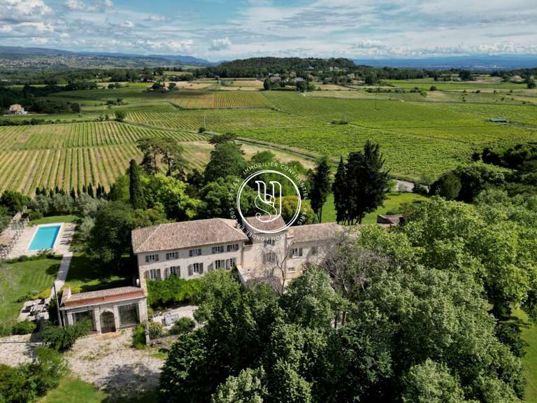 Villa Uzès - 16 chambres - 675m²