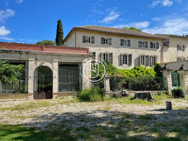 Villa Uzès - 16 chambres - 675m²