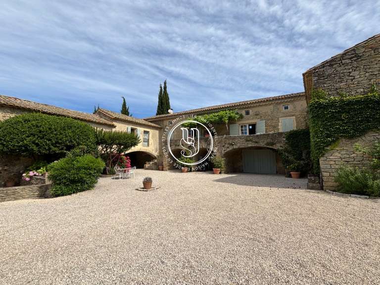 Villa Uzès - 6 chambres - 356m²