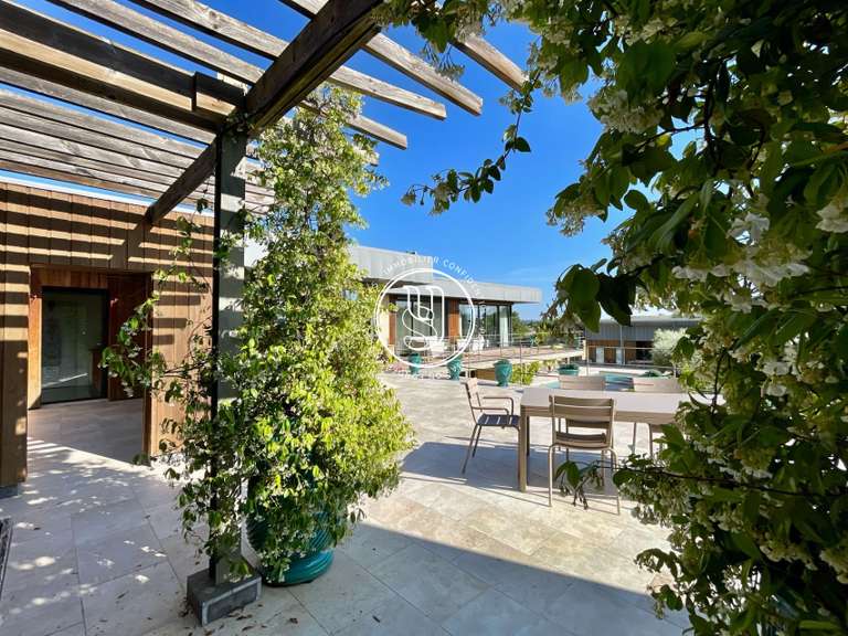 Villa Uzès - 7 chambres - 329m²