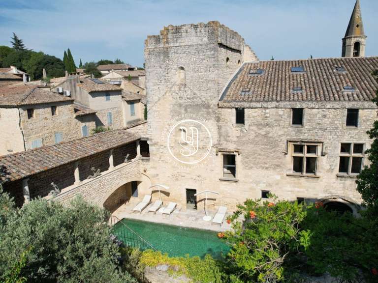 Villa Uzès - 9 chambres - 1272m²