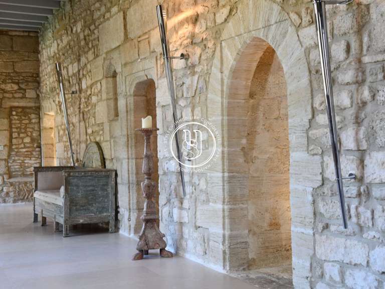 Villa Uzès - 9 chambres - 1272m²