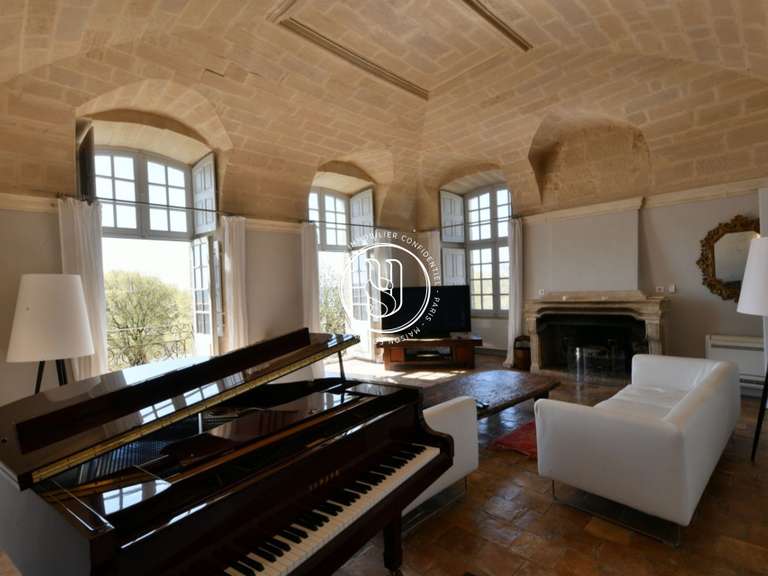 Villa Uzès - 9 chambres - 1272m²