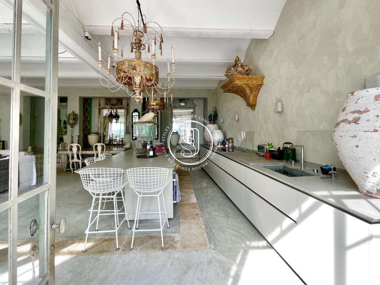 Villa Uzès - 5 chambres - 401m²