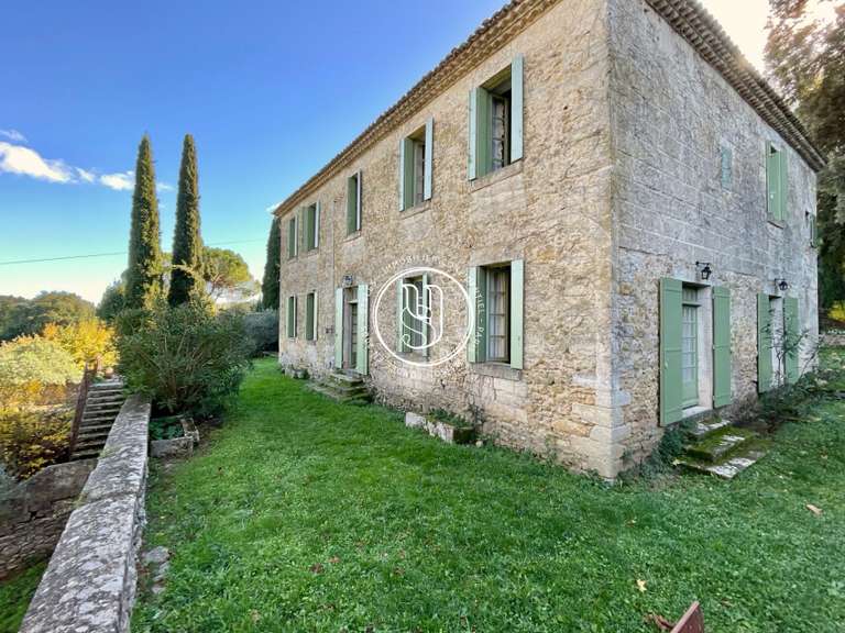 Villa Uzès - 8 chambres - 300m²