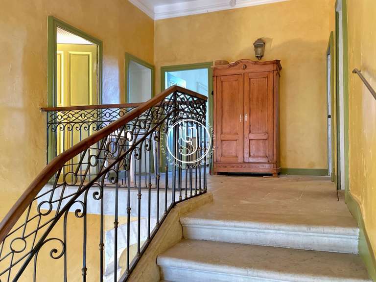 Villa Uzès - 8 chambres - 300m²